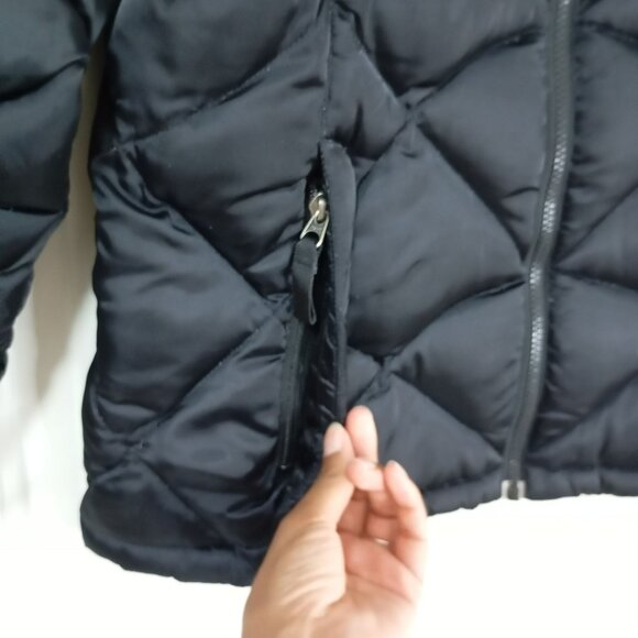 The North Face Black Quilted Girls Jacket L/G Full Zip Puffer Style With Pockets - Picture 3 of 14